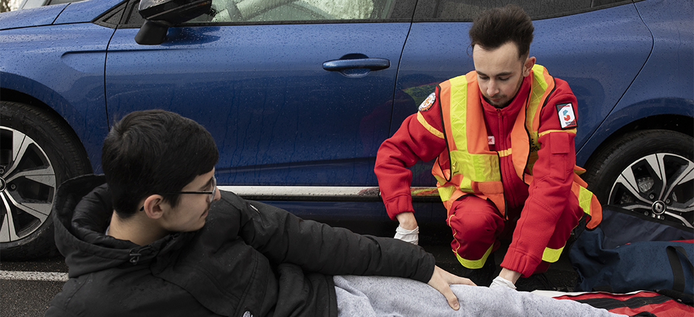 Volontaire en Service Civique en mission dans le domaine de l'intervention d'urgence en cas de crise